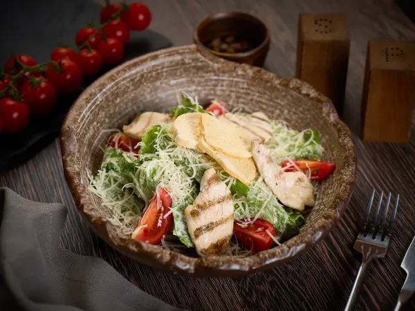 Цезарь с курицей