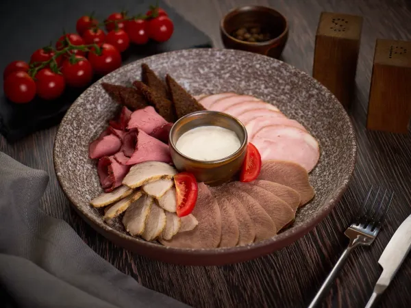 Сет мясных деликатесов